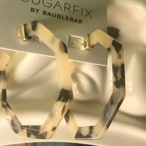 Earrings bring new w tags